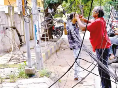 Internet disrupted as TGSPDCL removes cables