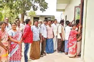 Kodad farmers return without crops