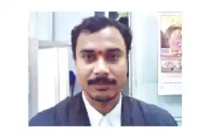 Lawyer dies in High Court hall