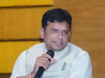 Minister Sridhar Babu Gives Out Ration Cards in LB Nagar, Talks About Welfare Programs
