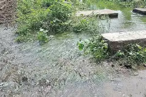 Officials ignore overflowing Kaddam project canal