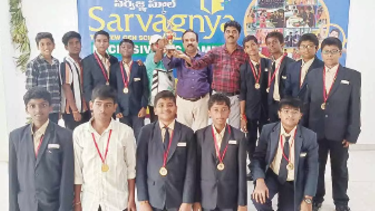 Sarvajna students win under-14 Rajiv Gandhi cricket trophy
