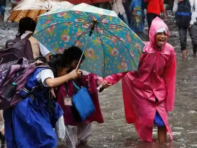 Schools in GHMC area get half-day off due to heavy rain forecast