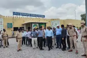 SCR General Manager Inspects Dhone-Kacheguda Section, Reviews Redevelopment and Safety