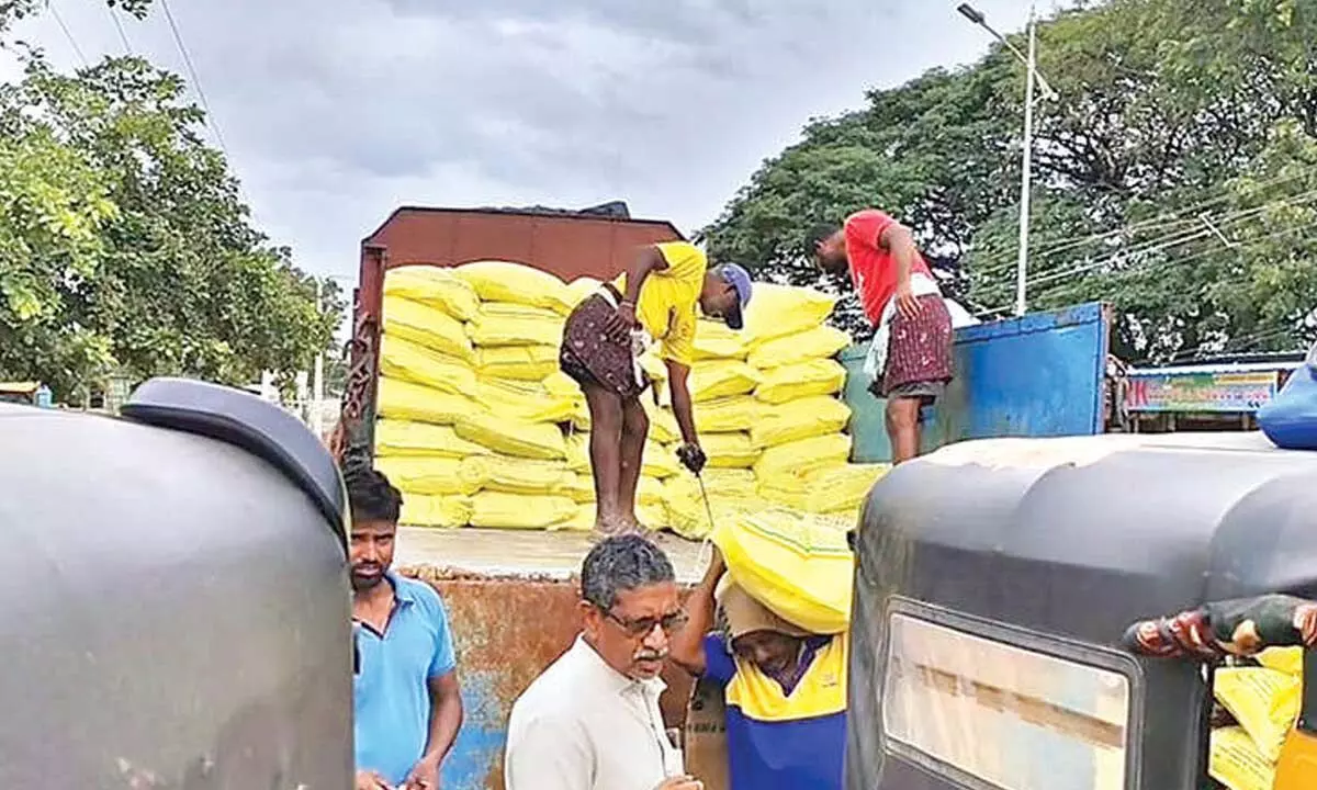 Seized urea bags sold at lower prices