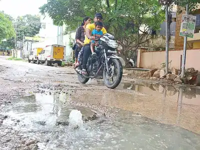 Sewage leak causes problems for Srinagar Colony in JH area