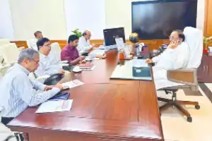 Tummala calls for GST exemption on farm machines, examines urea supply issues