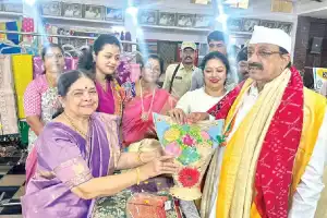 Tummala claims the central government is misleading on urea supply to Telangana