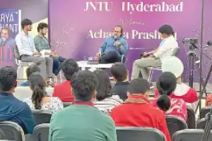Acharya Prashant inspires JNTU students with deep insights