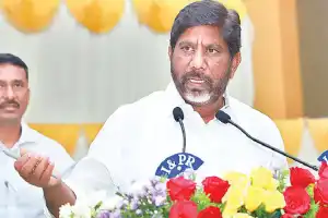 Bhatti promises money help for women