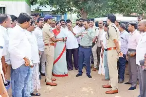 Chief Minister to visit Smmaka Saralamma tomorrow, Seethakka checks preparations