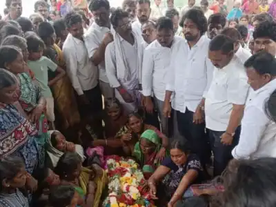 Congress Leader Sampath Kumar Assures Help for Families of Lightning Victims