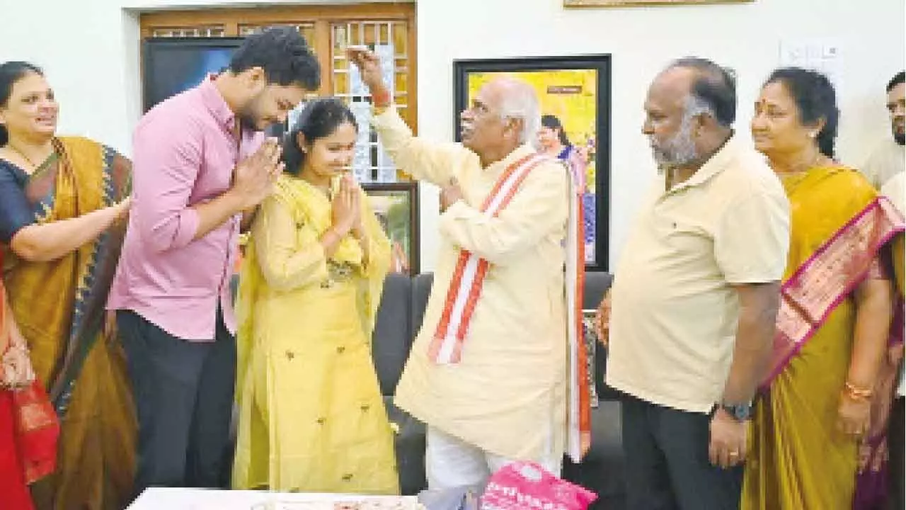 Dattatreya blesses newlyweds Jaya and Chaitanya Reddy