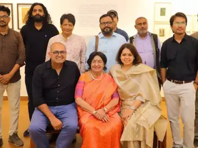 Dhoomimal Gallery Showcases 60 New Artists at Exhibition