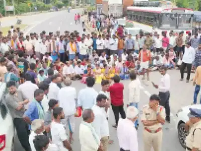 Farmers rush to get urea from one truck that doesn’t meet their needs