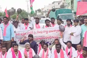 Gadwal hears "Khabbardar Revanth Reddy" chants, Congress and BJP plotting on Kaleshwaram says Basu Hanumanthu Naidu