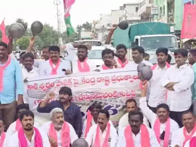 Gadwal hears "Khabbardar Revanth Reddy" chants, Congress and BJP plotting on Kaleshwaram says Basu Hanumanthu Naidu