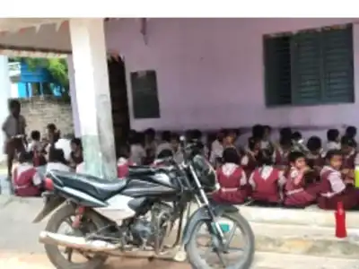 Gattu School Lacks Classrooms, BSP Leaders Ask for Help
