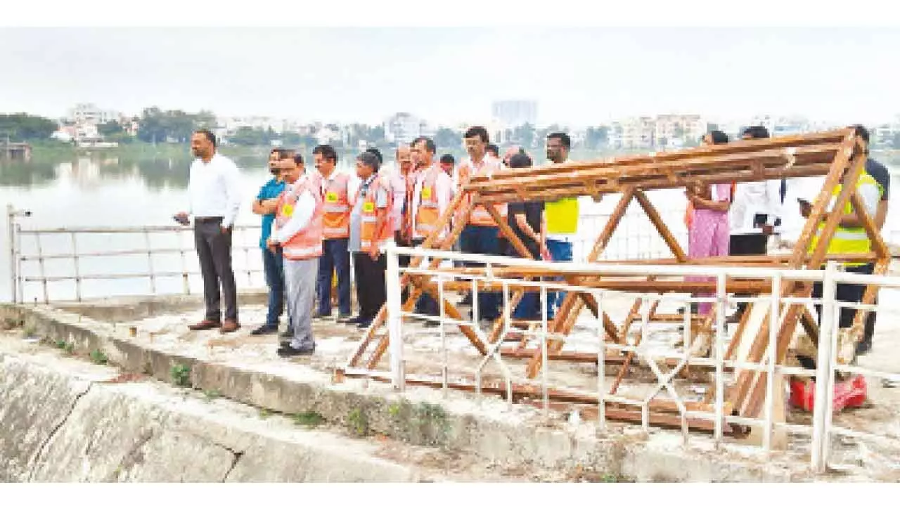 GHMC urges officials to clean lakes after immersion