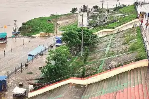 Godavari River reaches 47.9 ft; first flood warning issued