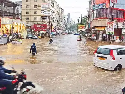 Heavy rains flood Hyderabad