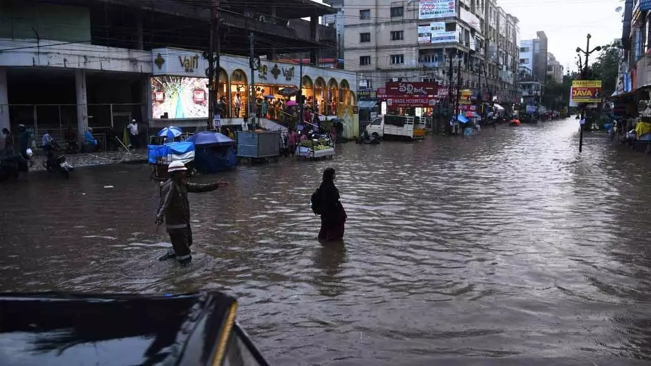 Heavy rains stop city activities