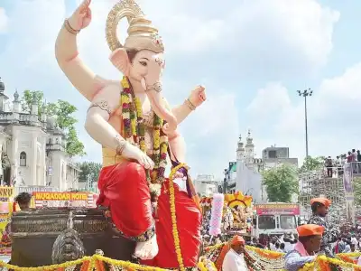Hussain Sagar Overflows as Hyderabad Says Goodbye to Ganesh