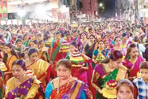 Hyderabad dances to dandiya beats and Bathukamma songs