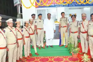 Hyderabad Police Chief checks Ganesh immersion preparations