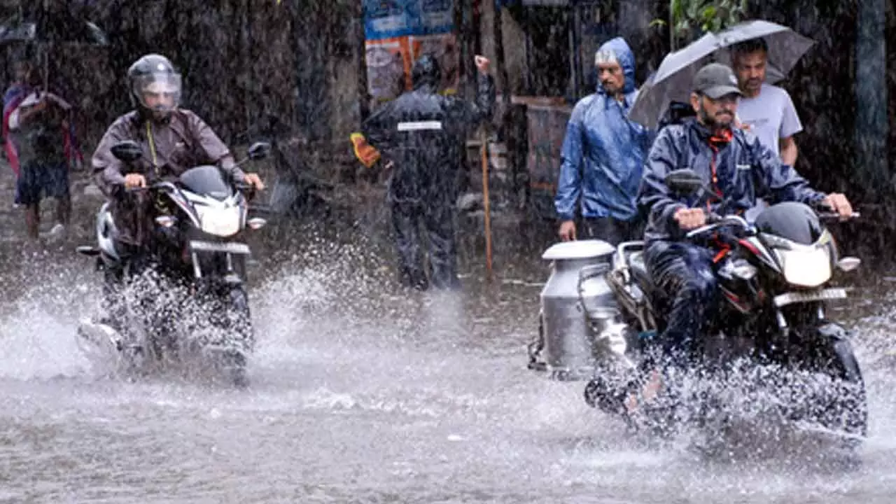 Hyderabad Weather Alert: IMD Warns of Light Rain and Thunderstorm on Sept 1, 2025
