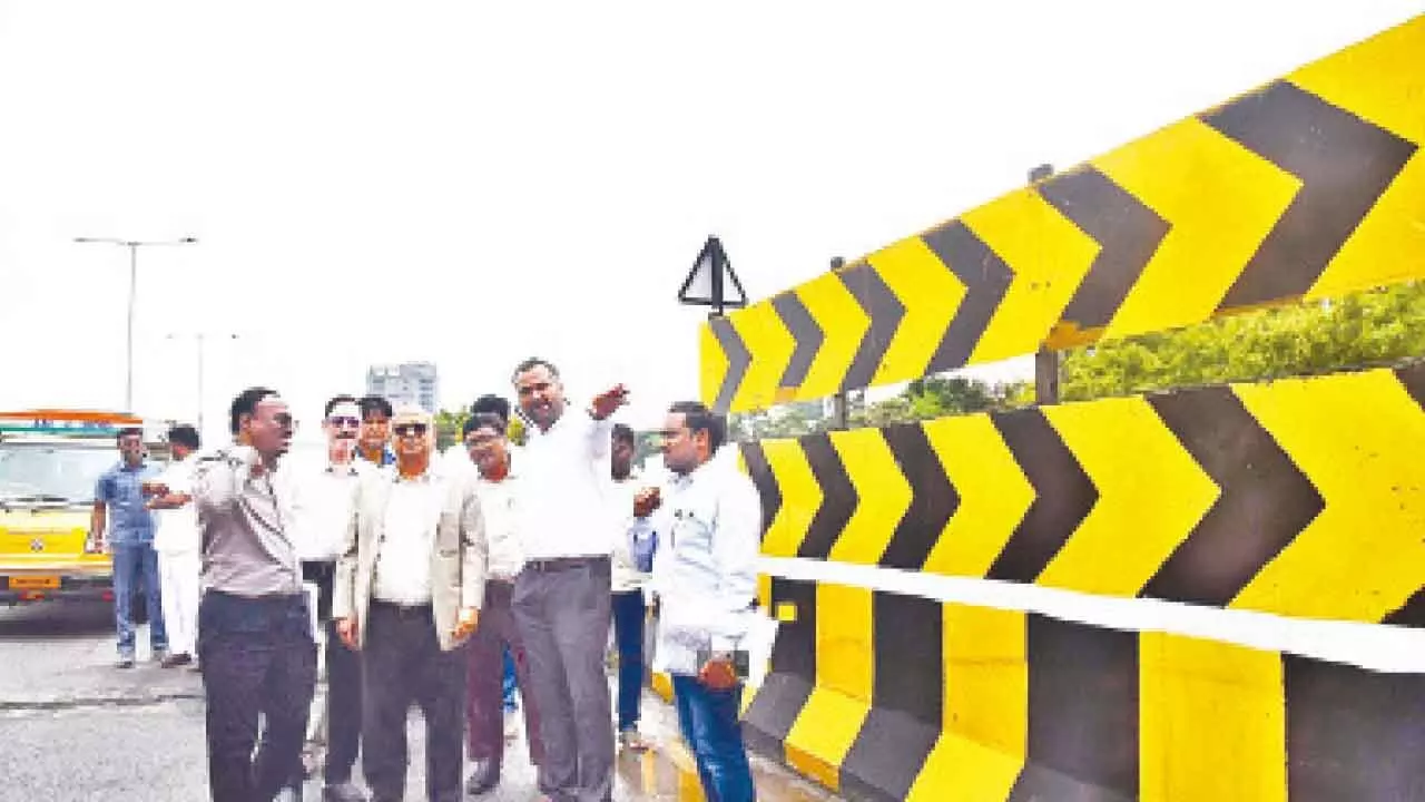 Justice Sapre praises GHMC’s road safety after reviewing flyovers