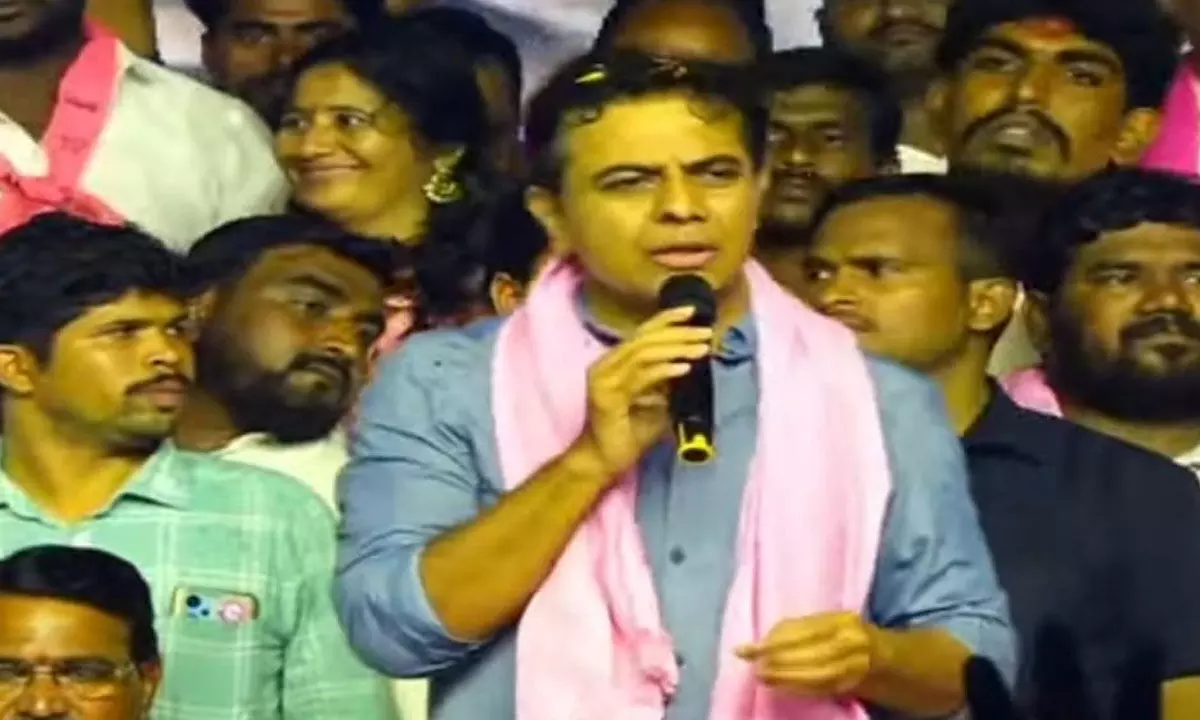 K.T. Rama Rao Speaks to Large BRS Crowd in Jogulamba Gadwal