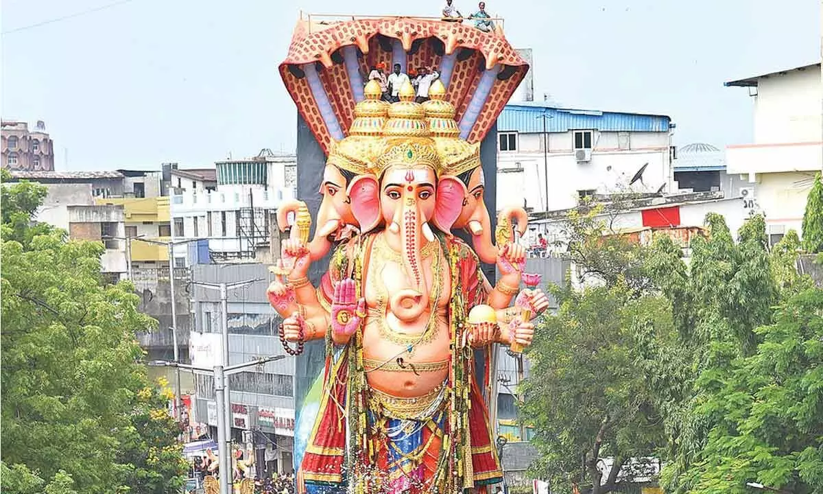 Khairatabad Ganesh draws crowds as devotees fill streets