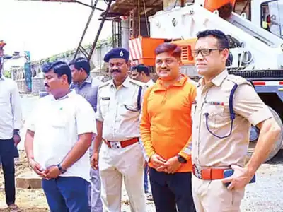 Khammam Police Chief oversees Gangamma Oodi immersion