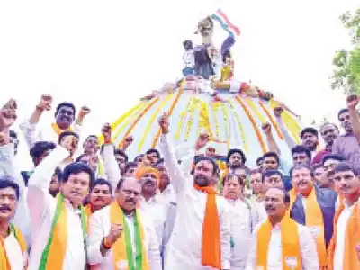 Kishan Reddy honors Parakala martyrs