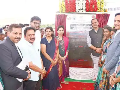Komatireddy says empowering women is crucial for social progress