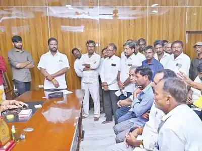 Konda Surekha aims to fully develop Warangal East