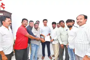 KTR criticizes Revanth government for ignoring gig workers