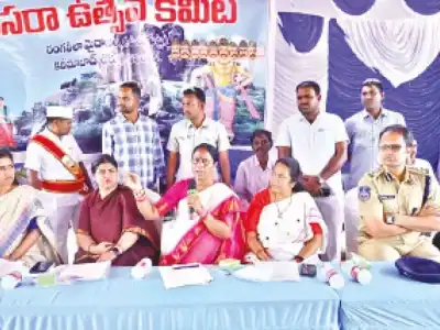 Minister Konda Surekha urges thorough planning for Bathukamma and Dasara celebrations