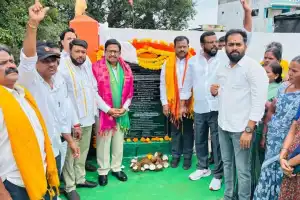 MLA Yennam starts temple shed and wall project in Motinagar, asks for public support for Mahabubnagar’s growth