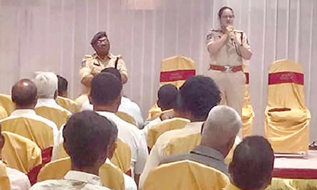 Police suggest starting Ganesh immersion early for safe return home