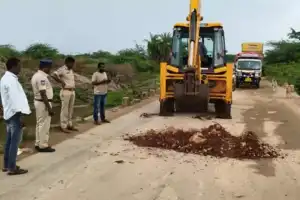 Quick Fix for Big Pothole on Aiza-Kurnool Highway Bridge