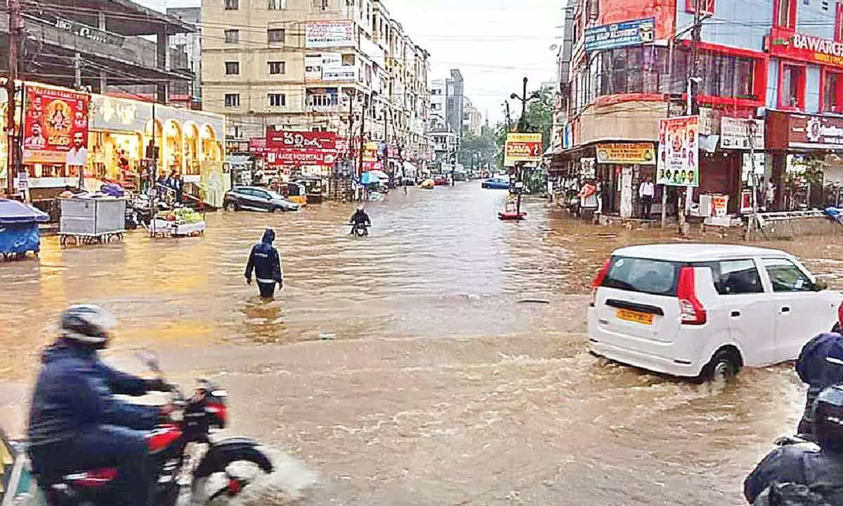 Rainy and Windy Weather in Hyderabad Today