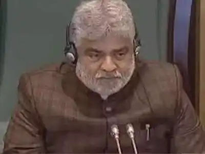 Rebel MLAs meet Speaker