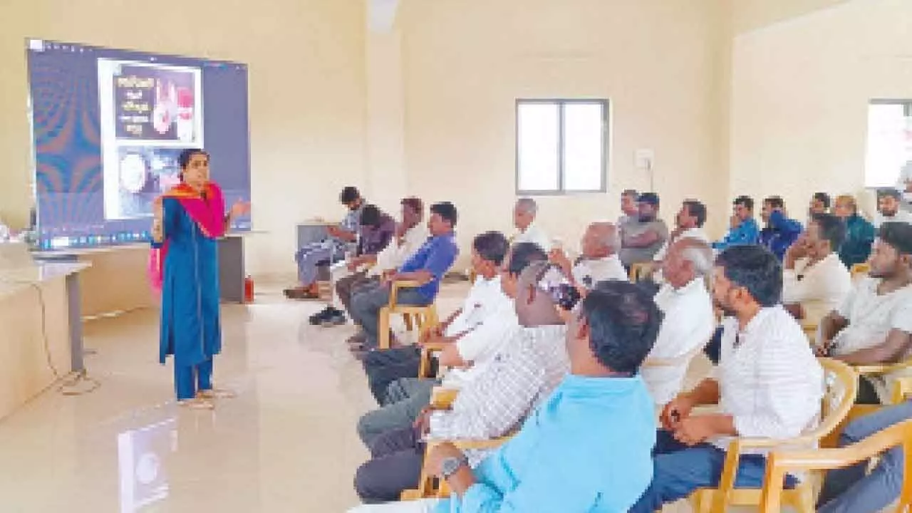 Shopkeepers and business managers must attend FoSTac training