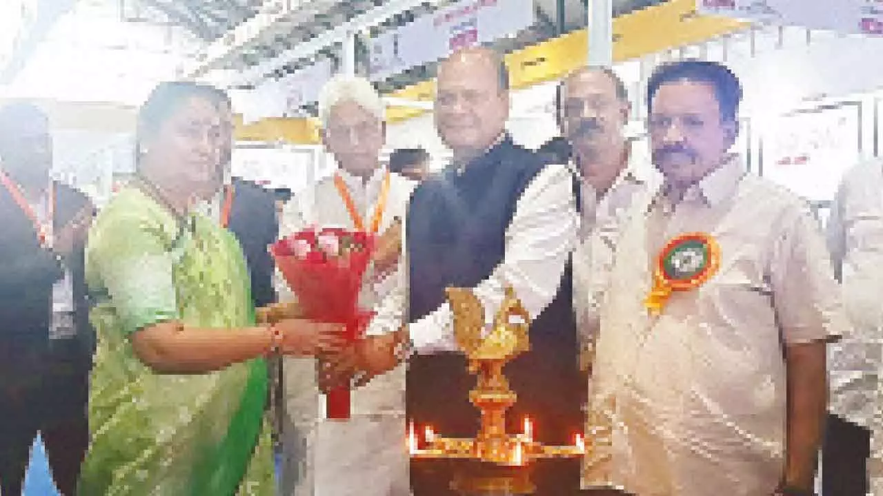 Three-day industrial tech expo starts at Hitex