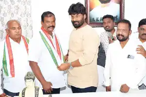 BRS leaders join Congress in Ramagundam