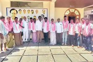 Congress members and activists join BRS in Gadwal