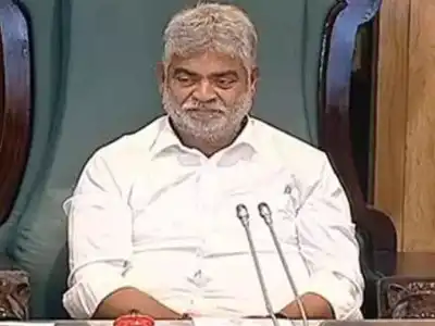 Defecting MLAs and BRS lawyers argue before Speaker