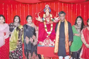 Dewi celebrates Navratri with Dhadak 2025